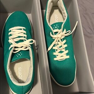 Atoms Teal and White Casual Sneakers